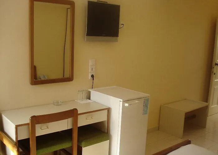 Ionis Hotel