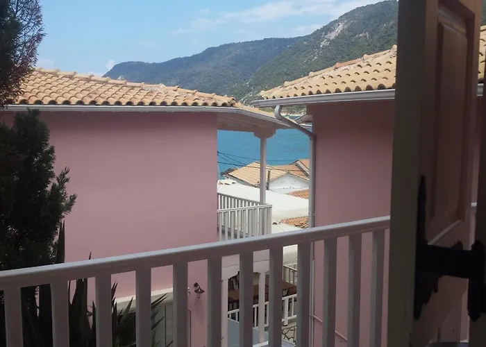 Ionis Hotel