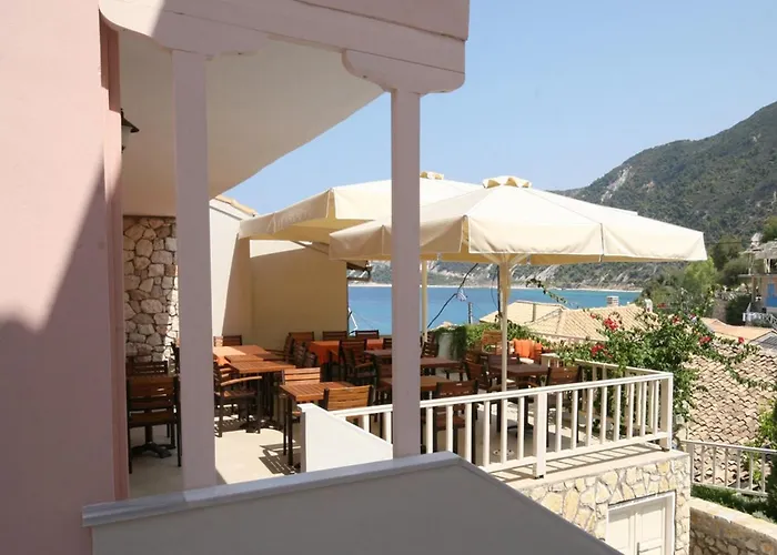 Hotel Ionis 2*