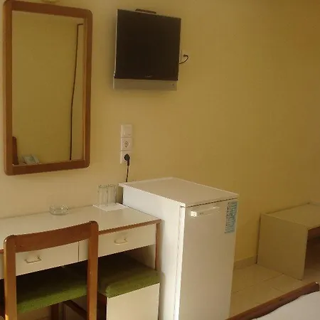 Ionis Hotel