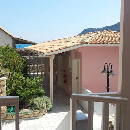 Hotel Ionis 2*