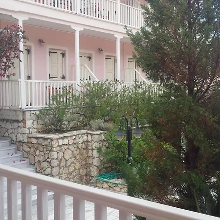 Ionis 2* Agios Nikitas