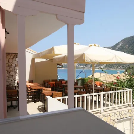 Hotel Ionis 2*